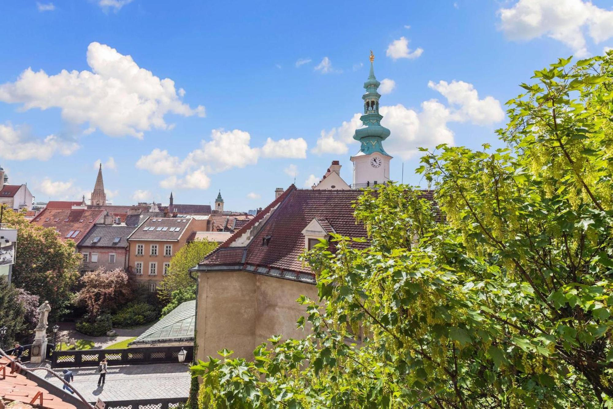 Apple Apartment Bratislava Extérieur photo